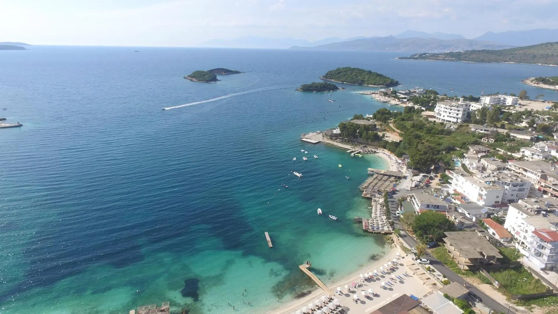 Amelia Rooms Ksamil 0*,  Albania